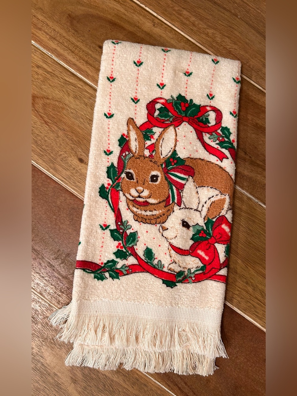 CANNON Christmas Bunny Hand Towel Cream Red Green Vintage Holiday Fringe 0224